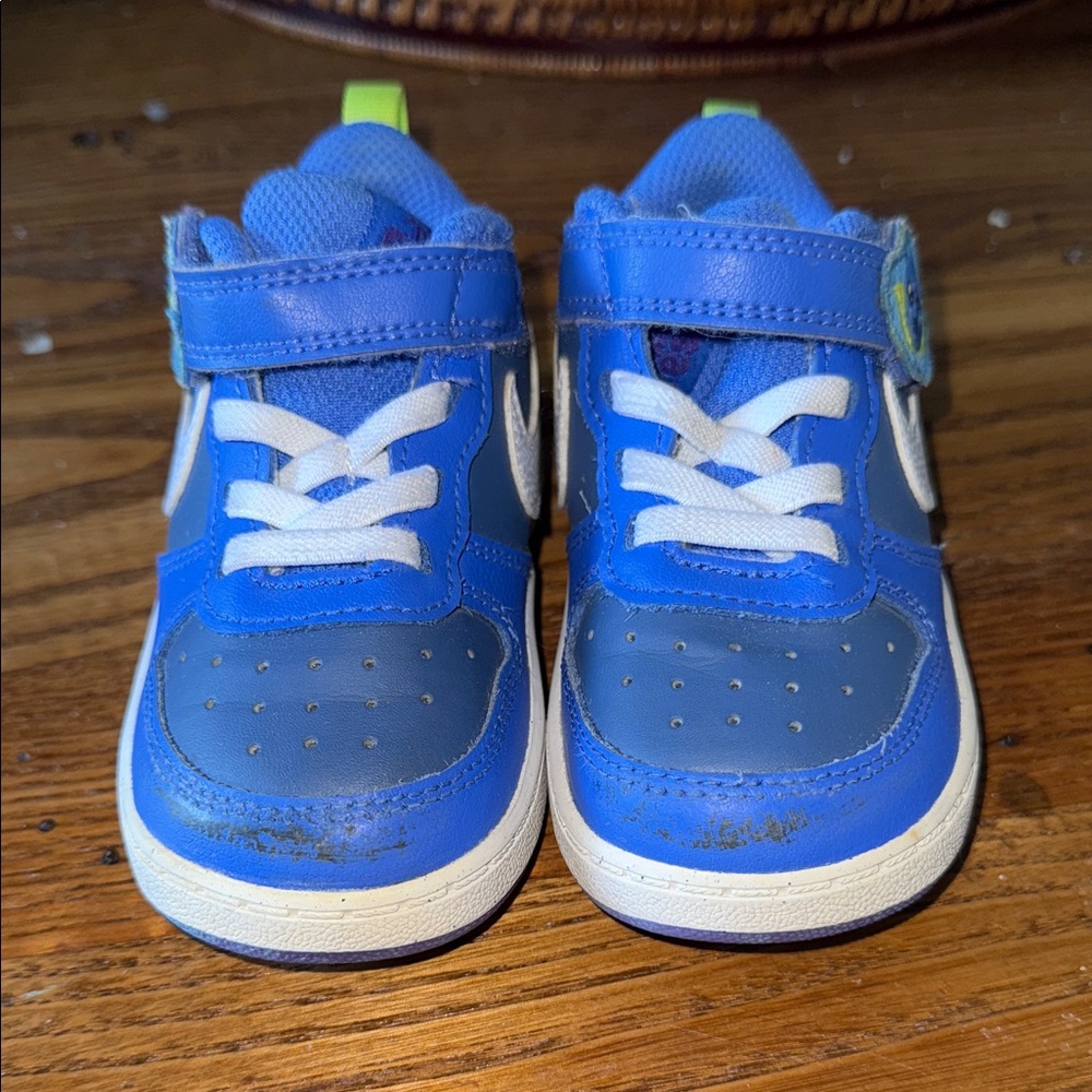 Nike Kids Blue and Gray Sneakers
